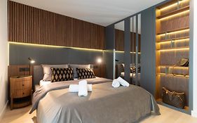 Ez Luxury Living